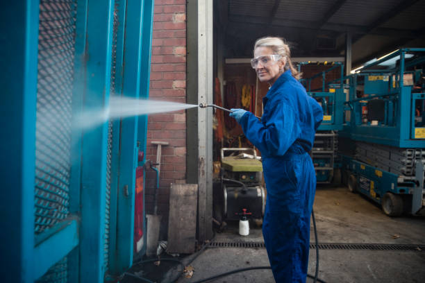 Best Commercial Pressure Washing  in Janesville, IA