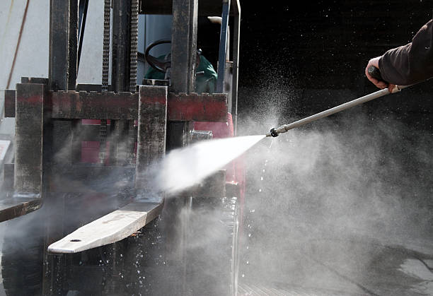 Best Affordable Pressure Washing  in Janesville, IA